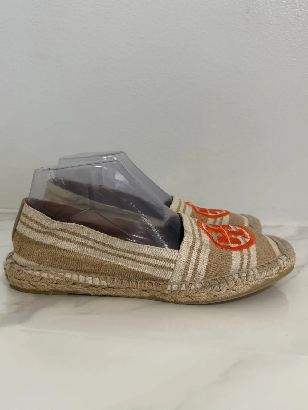 Tory Burch Espadille flat cream and orange logo size 9